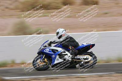 media/Jun-04-2022-WERA (Sat) [[b852bbbd55]]/Race 9 LW Twins Superbike V6 LW D Superstock/